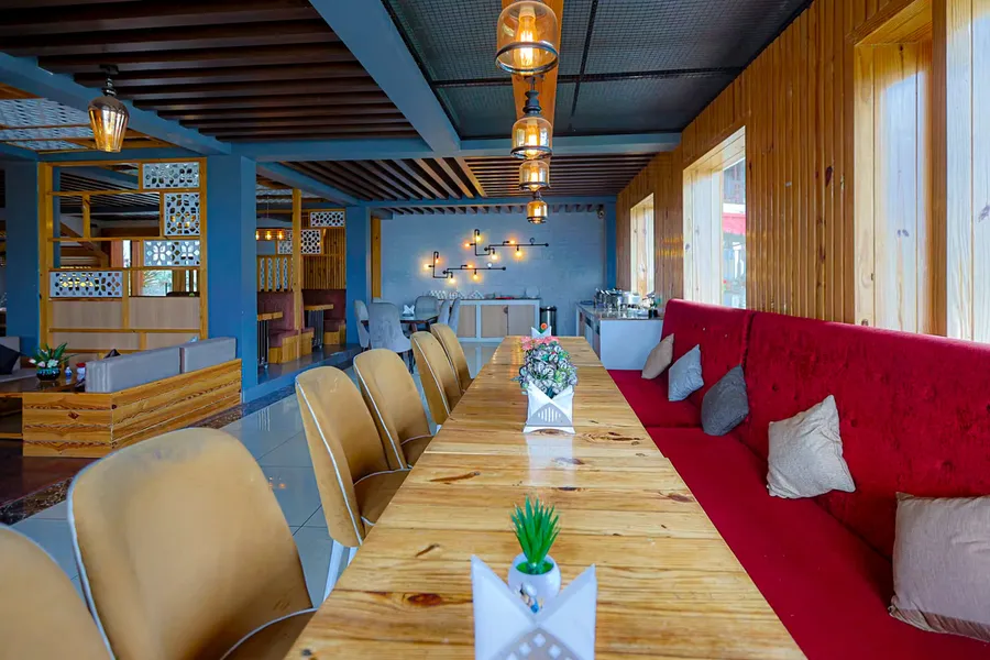 Wholesome freshly prepared meals in the resort restaurant at Whispering Pines Ramgarh