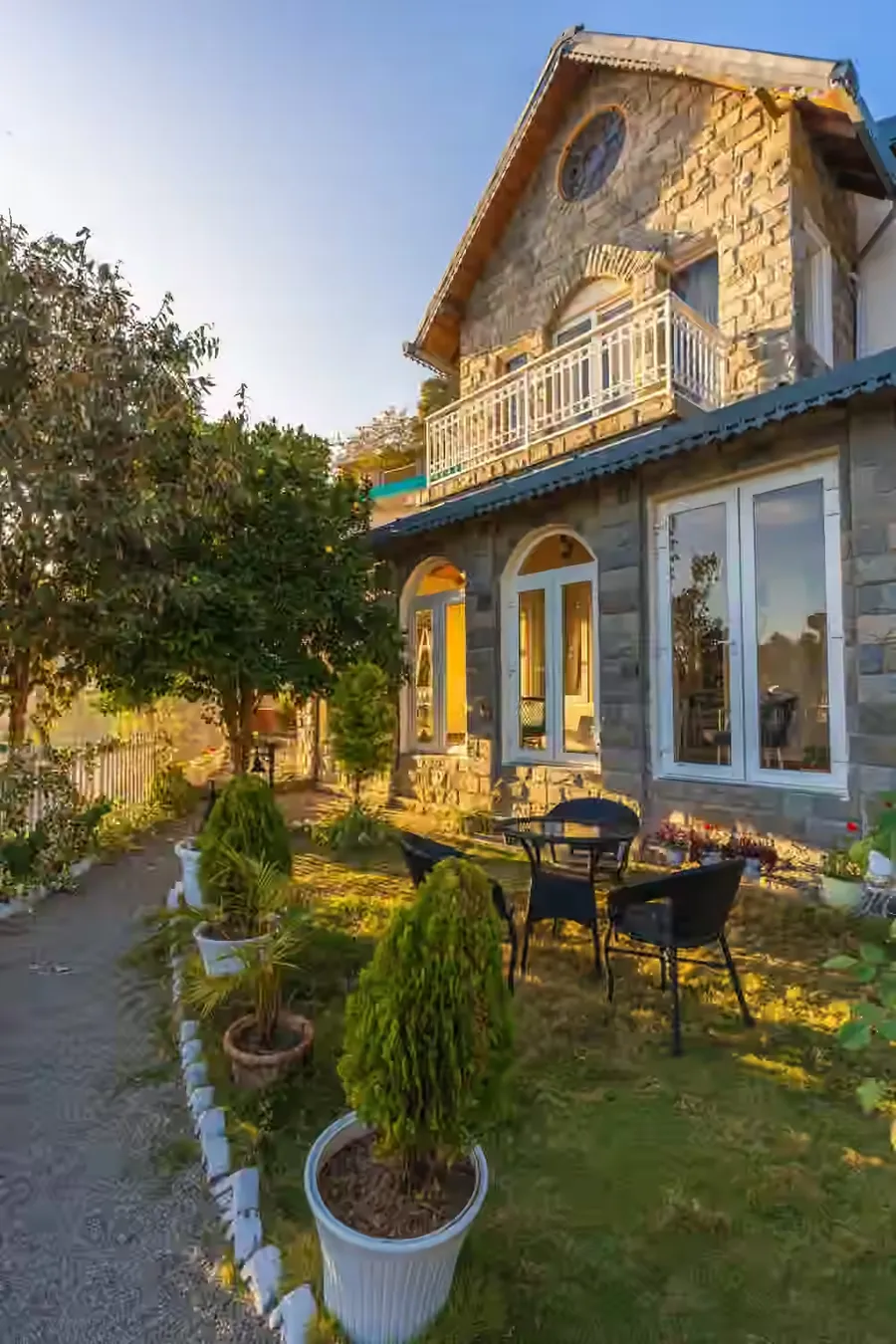 Casa De Bello Resort- Kainchi Dham near Neem Karoli Baba Ashram